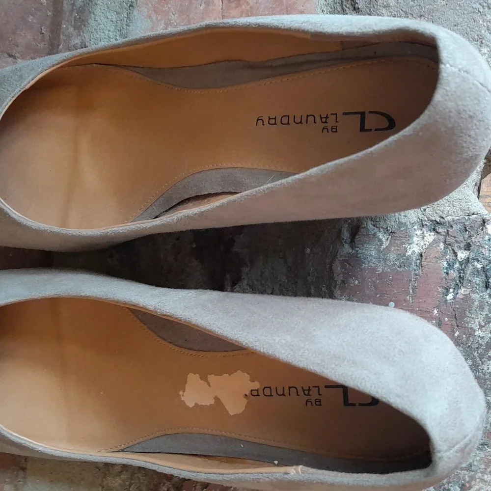 CL Laundry Tan Pump - Picture 5 of 7